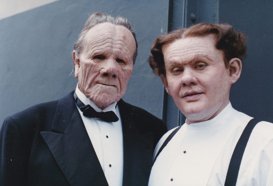 spray stand Actor Dick Tracy Movie on Twitter: "#RGArmstrong (Pruneface) and #WilliamForsythe (Flattop) hanging out on the #DickTracy set, 1989. #Disney https://t.co/TUShHabKs6" / Twitter spray stand Actor Dick Tracy Movie on Twitter: "#RGArmstrong (Pruneface) and #WilliamForsythe (Flattop) hanging out on the #DickTracy set, 1989. #Disney https://t.co/TUShHabKs6" / Twitter