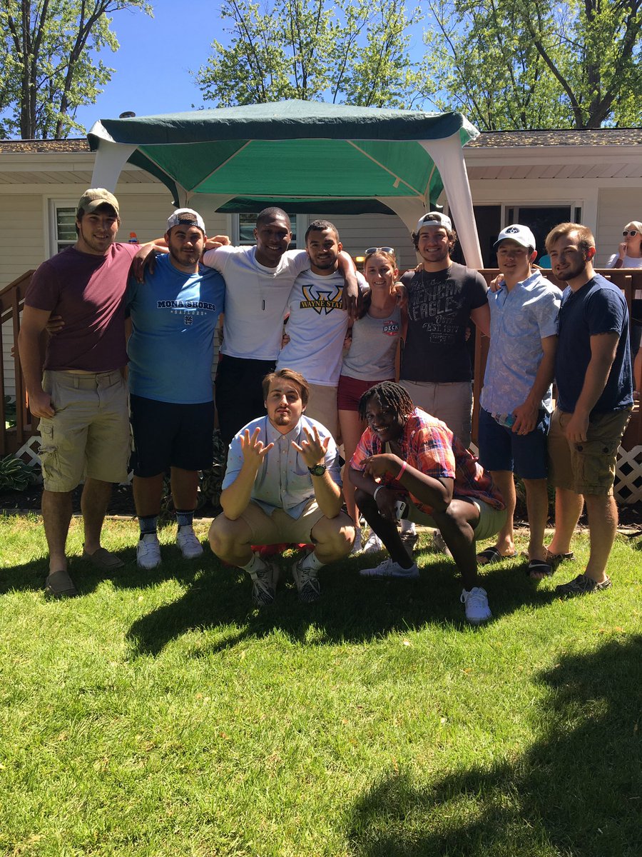 MarissaPletcher's tweet photo. mona shores football forever has my heart https://t.co/xGT5H7pHFU