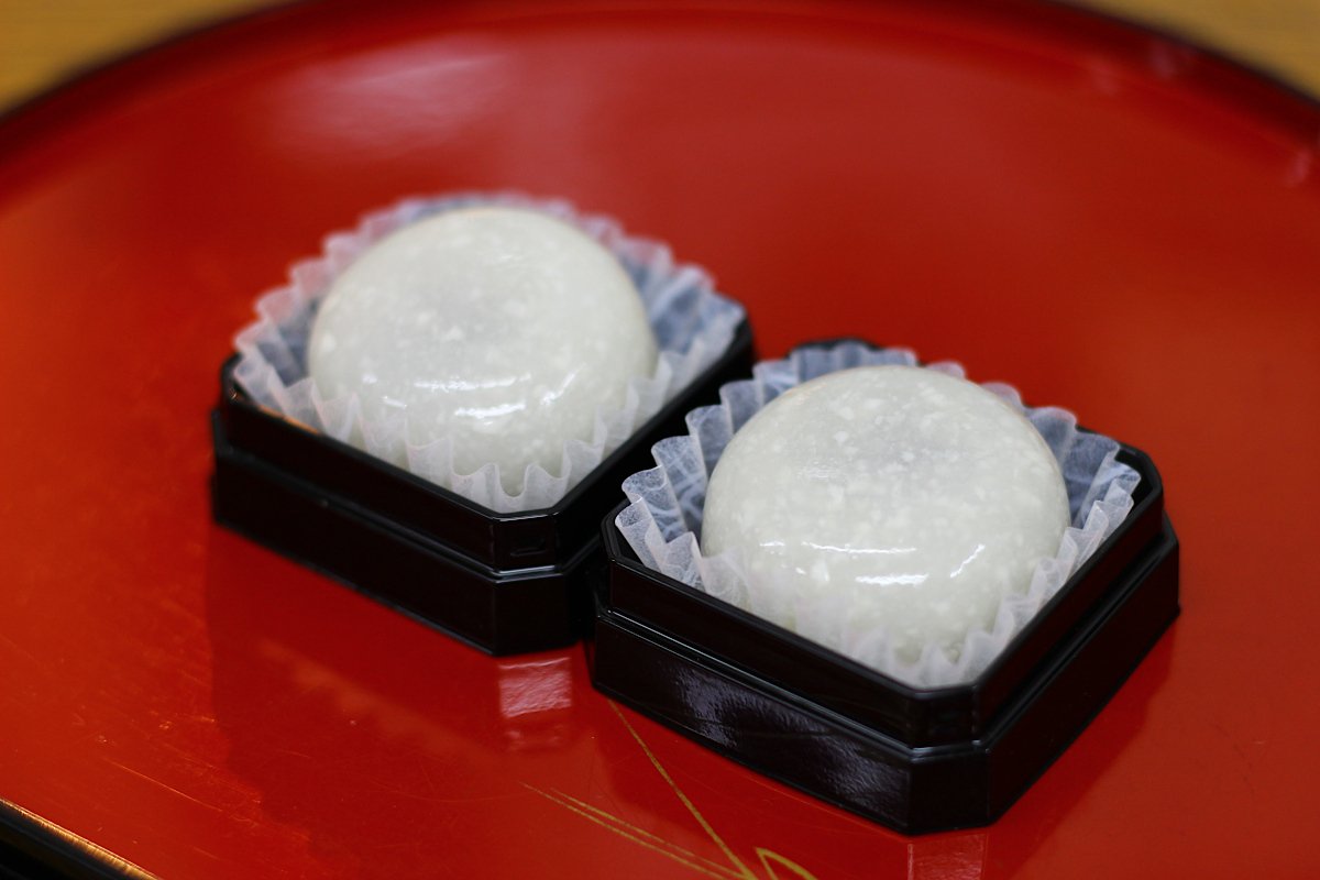 小樽 田中酒造 On Twitter こりゃ美味い 今日は朝から会議 小樽和菓子工房 游菓 田中酒造コラボ商品 の試食会 甘酒の優しい香りと プルプルとした食感の 甘酒水まんじゅう 夏のおやつにピッタリです 甘酒祭りで限定販売いたしますよ 田中酒造 小樽観光