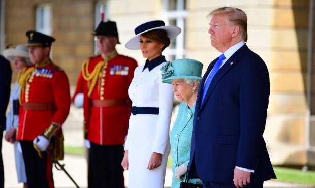 jdj9930's tweet photo. Donald Trump must go! All he had to do was smile and pretend he was interested. It’s not hard! Instead Trump frowned and showed complete disrespect and boredom to our biggest Ally! #bbcnews #HeisEmbarrassingUsAgain #JaredKushner #StateBanquet #RoyalFamily #EnglandHatesTrump https://t.co/O3XJkx0SyJ