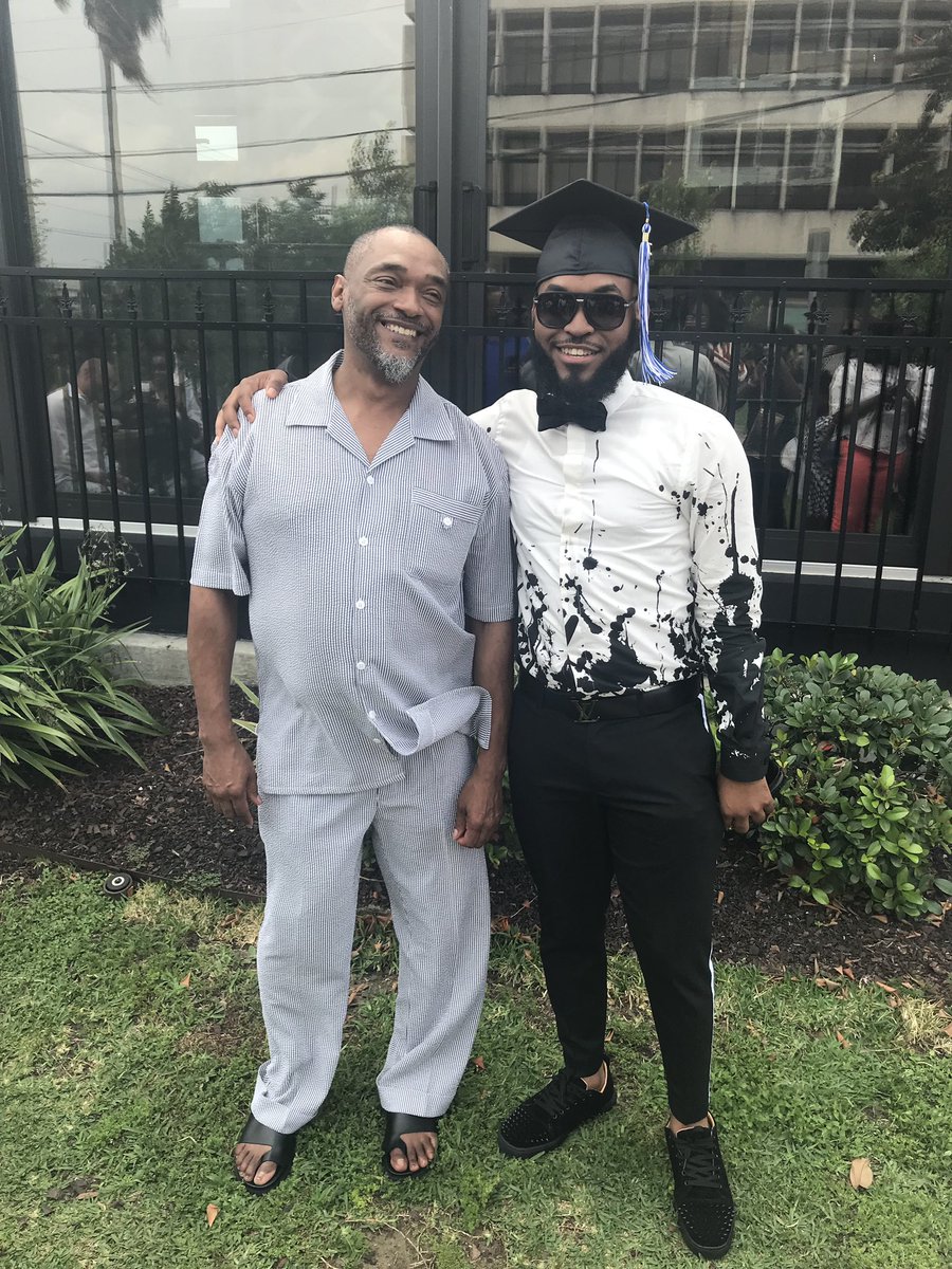 dinero_jonathan's tweet photo. I Love You 5Ever... 💔 Always thought U a Be Here . U got yo only Son Crying his Eyes Out 🕊 https://t.co/IczTjASHic