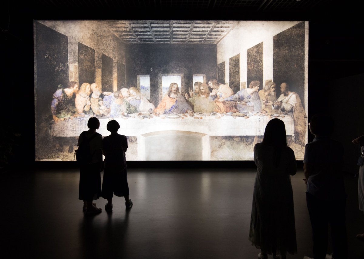 Nel cinquecentenario della morte di Leonardo Da Vinci, la mostra Leonardo Opera Omnia, in Tour mondiale, fa tappa a Guangzhou. Realizzata da Rai.Com, consta di 17 capolavori di Leonardo Da Vinci in scala 1: 1 ad altissima definizione. Aperta fino al 22 giugno.