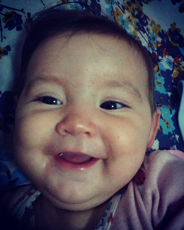 tuchibus's tweet photo. Por ésta sonrisita oro todos los días! 
Salud por sobre todo mi bebé! ❤☝
#amordemami #llenitadeamor #6mesesdevida 💕 https://t.co/mKGMncPBCG