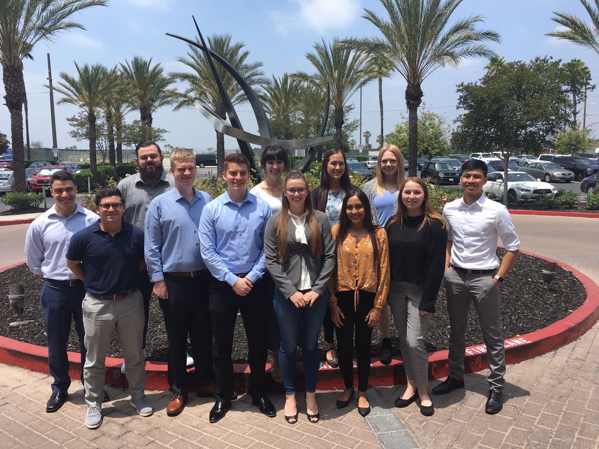 EPworklife's tweet image. Summer time at EP! Say Hi to our 2019 Intern class #EP #Entertainment #Partners #Tech #IT #Payroll
