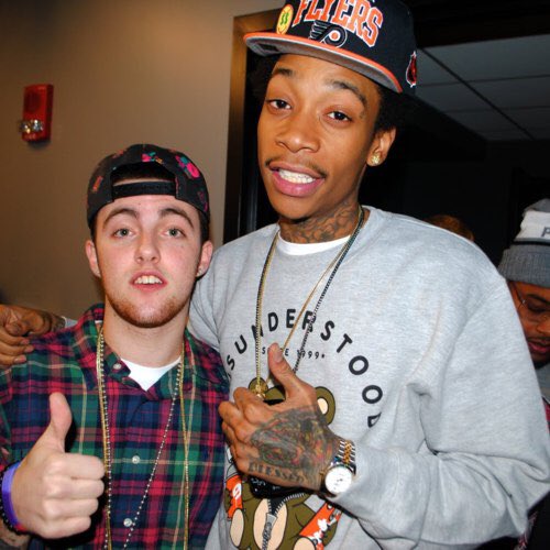 DatPiff's tweet image. Keep Floatin’ (2011)