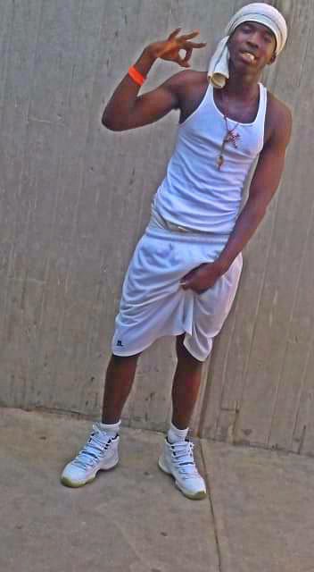 Yme_Cks's tweet photo. Death brought me anger Iโm protected bye ghetto angels ๐ผ๐พ๐งโโ๏ธ๐ฏ #FreeRixk2xx #Freekenny #FreeWezzy 4sUp๐ค๐ฃ๏ธ https://t.co/QOdkvJkVVL