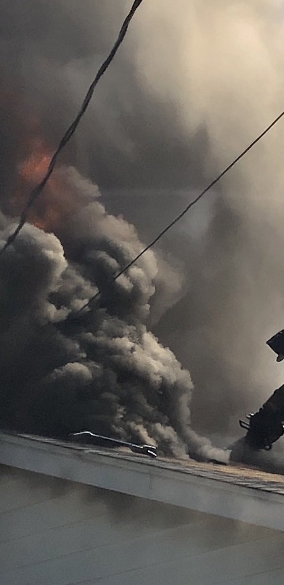 ProgressFire32's tweet image. First due house fire today, a live in member opening up vertically for the engine company. #progressfire #liveinswanted