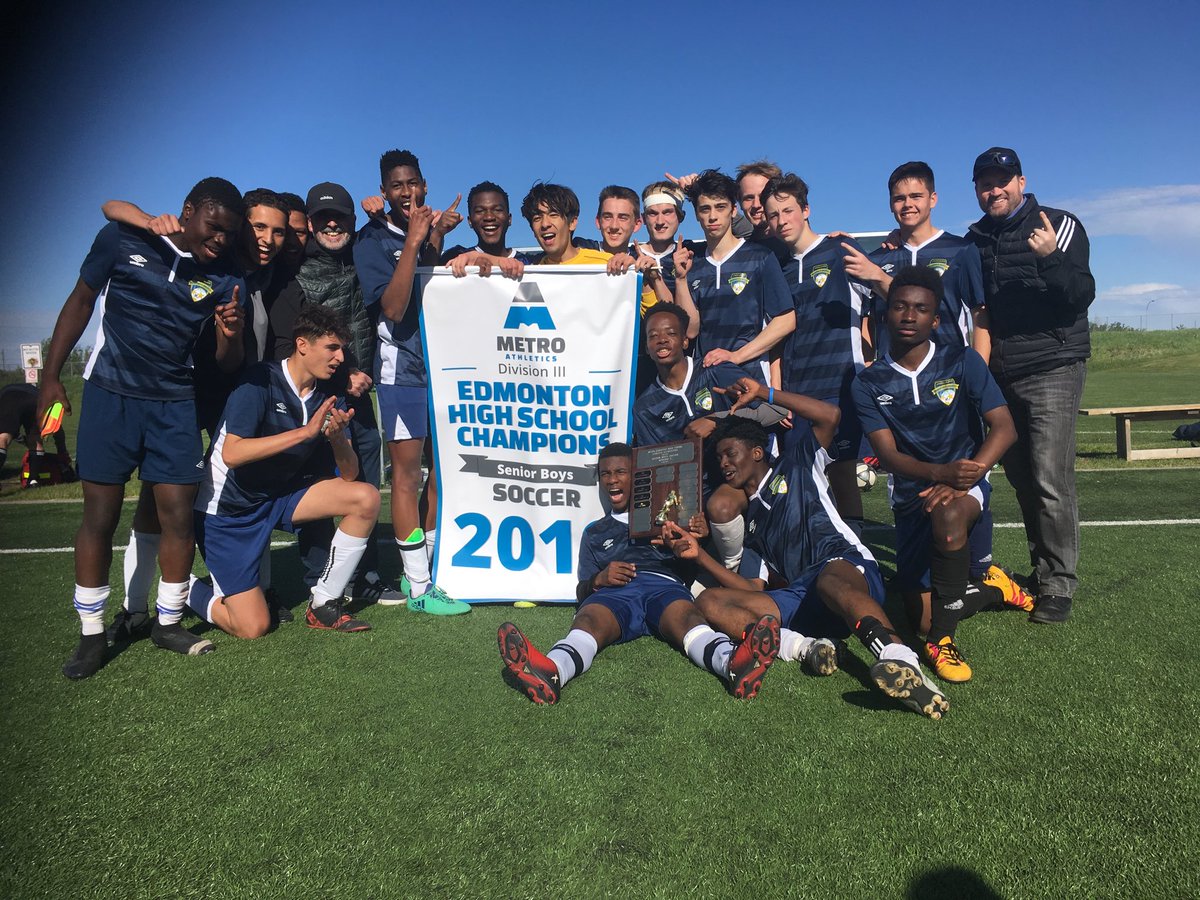 Après le golf, le volley-ball et le basketball, les Jaguars sont les Champions de la ville au soccer. Bravo à toute l’équipe!
