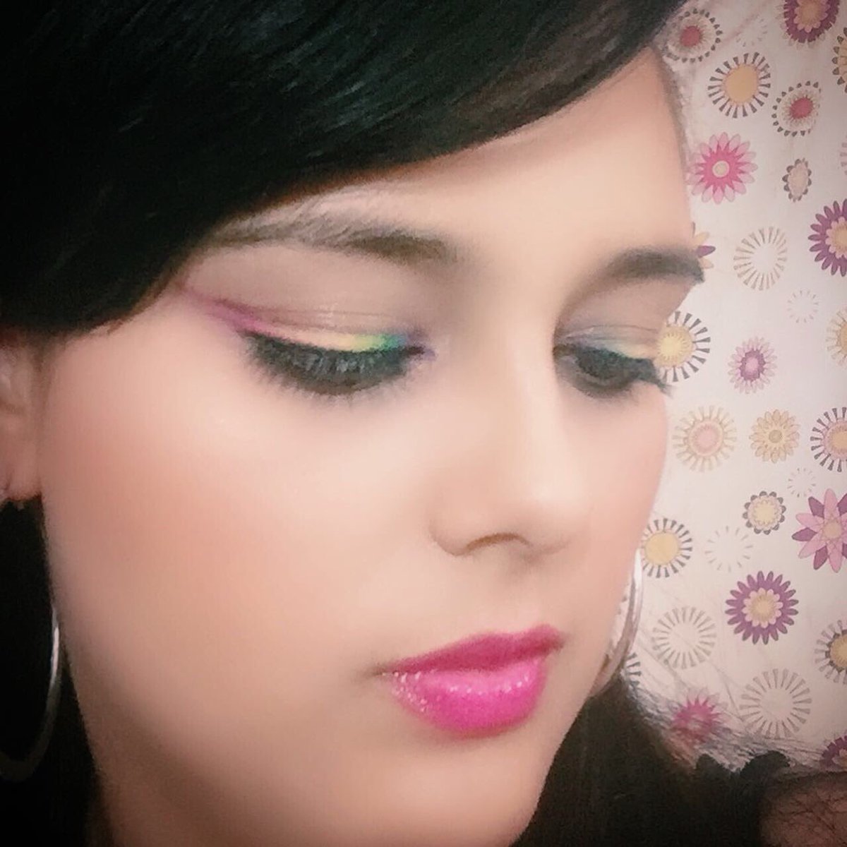 beautygirlrants's tweet photo. Day 3 of the #PrideMakeupChallenge!! Sorry I missed day 2 I was traveling π I had to work today so I did a simple rainbow wing and pink lip πππ
#pride #pridemonth #makeuplooks #makeupaddict #cosmetics #wetnwild #jeffreestar #morphe #beautygirlrants #nyxcosmetics #pridemakeup https://t.co/a6s4NfhrKf