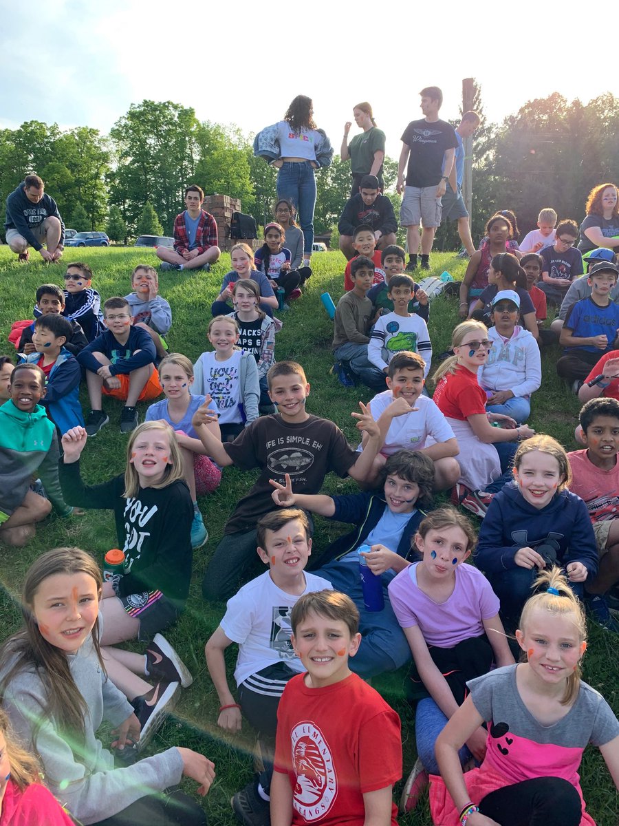 GirouxKirsti's tweet image. Gold Rush!!!! Blue team rules! #martellthinkers ⁦@brouvalis⁩ ⁦@mrs_jmartin⁩ #camprules