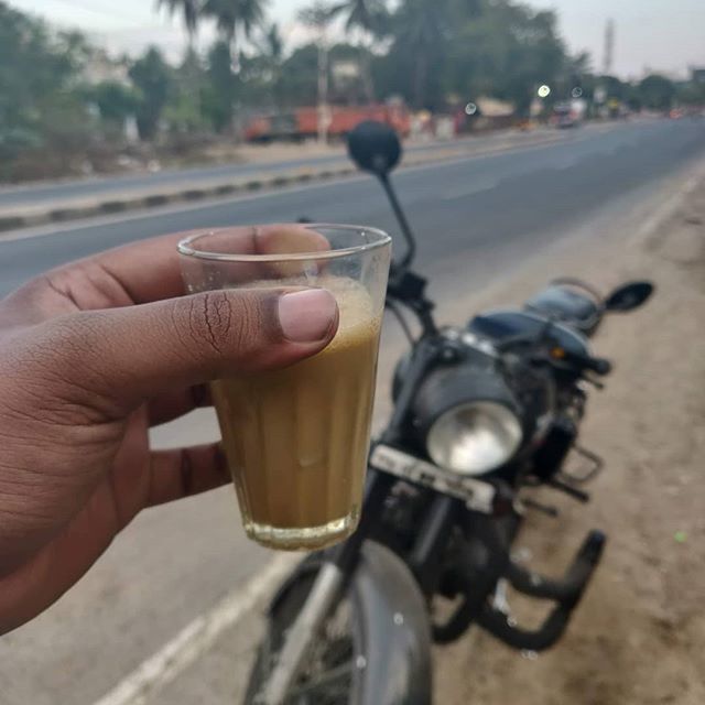 brightjeyasingh's tweet photo. A Ride to Pondy!! Obsessed with Rhino.. #RoyalEnfield #royalrhino #bikes #enfield #Rider #longdrive #tea #breaktime #pitstop #humanfuel #coffee #streetshop #coffeelove https://t.co/VtIMl24qy4 https://t.co/YS3mJWEl1B