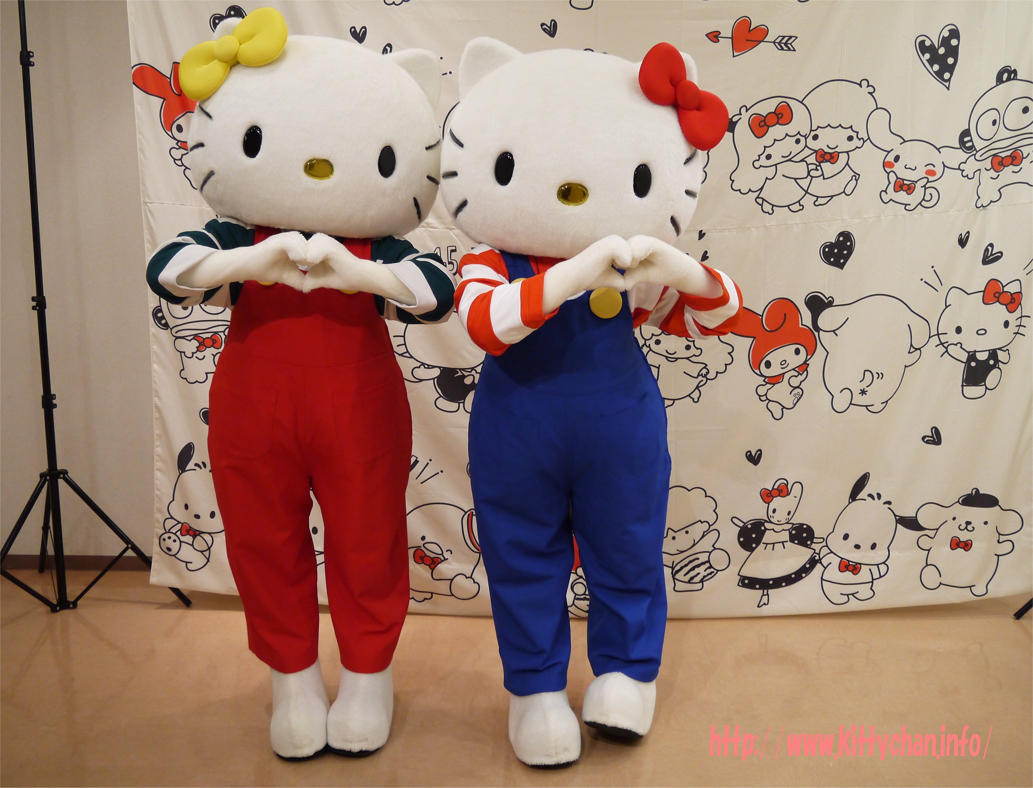 激レア】キティーちゃん40th×AYANOKOJI パーティーシリーズがま口 激レア】キティーちゃん40th×AYANOKOJI パーティーシリーズがま口