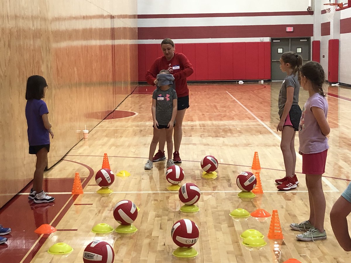 LadyCC_BBALL's tweet photo. Lady Cougars Camp Rocking it today. https://t.co/kODbeYvWVH