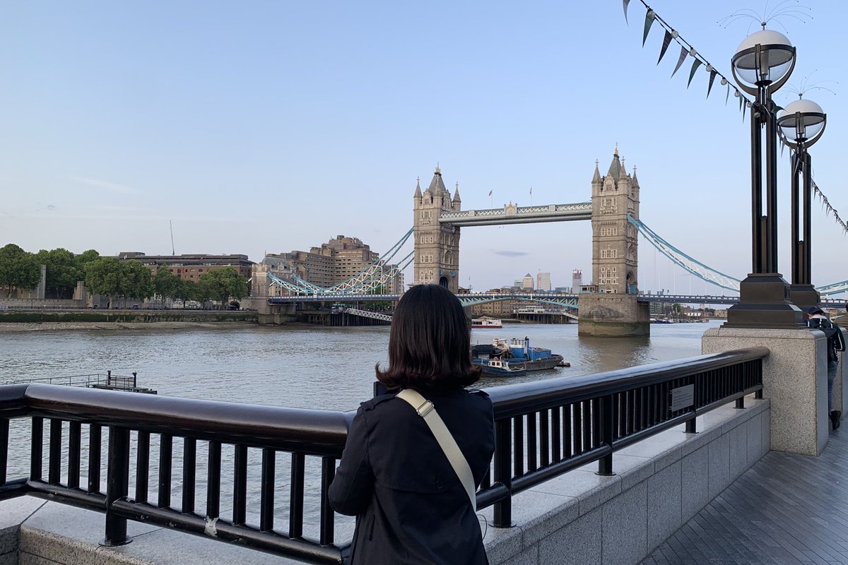 naji_0035's tweet photo. 진짜 감사합니다🥺
다리가 후들후들 정신도 나가고 ;;
그냥 나 런던 오길 참 잘했어💜
#towerbrige https://t.co/5FXjfa6Lde