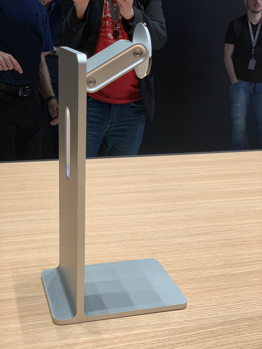 Про stand. Подставка для монитора Эппл за 1000$. Подставка для монитора Эппл. Apple Pro Stand для Pro display XDR. Подставка для экрана Apple.