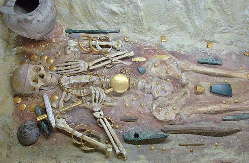 jocilesferrer's tweet photo. En un artículo traspapelado, #Historia National Geographic Los #tracios 2007. Me ha sorprendido la cantidad de aspectos en común que tienen con los #celtas y los #íberos, me ha hecho pensar en la uniformidad cultural de la #Europa bárbara. Más info https://t.co/khnKhS7w4S https://t.co/pzmBqUy158
