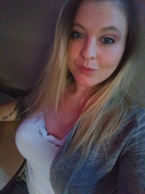 Going through old pics💜😍 #InMyFeelings like Drake😂😭😂 Goodnight💯 https://t.co/SgqIutdyfx<a href="/tag/inmyfeelings"class="tags">#InMyFeelings</a>