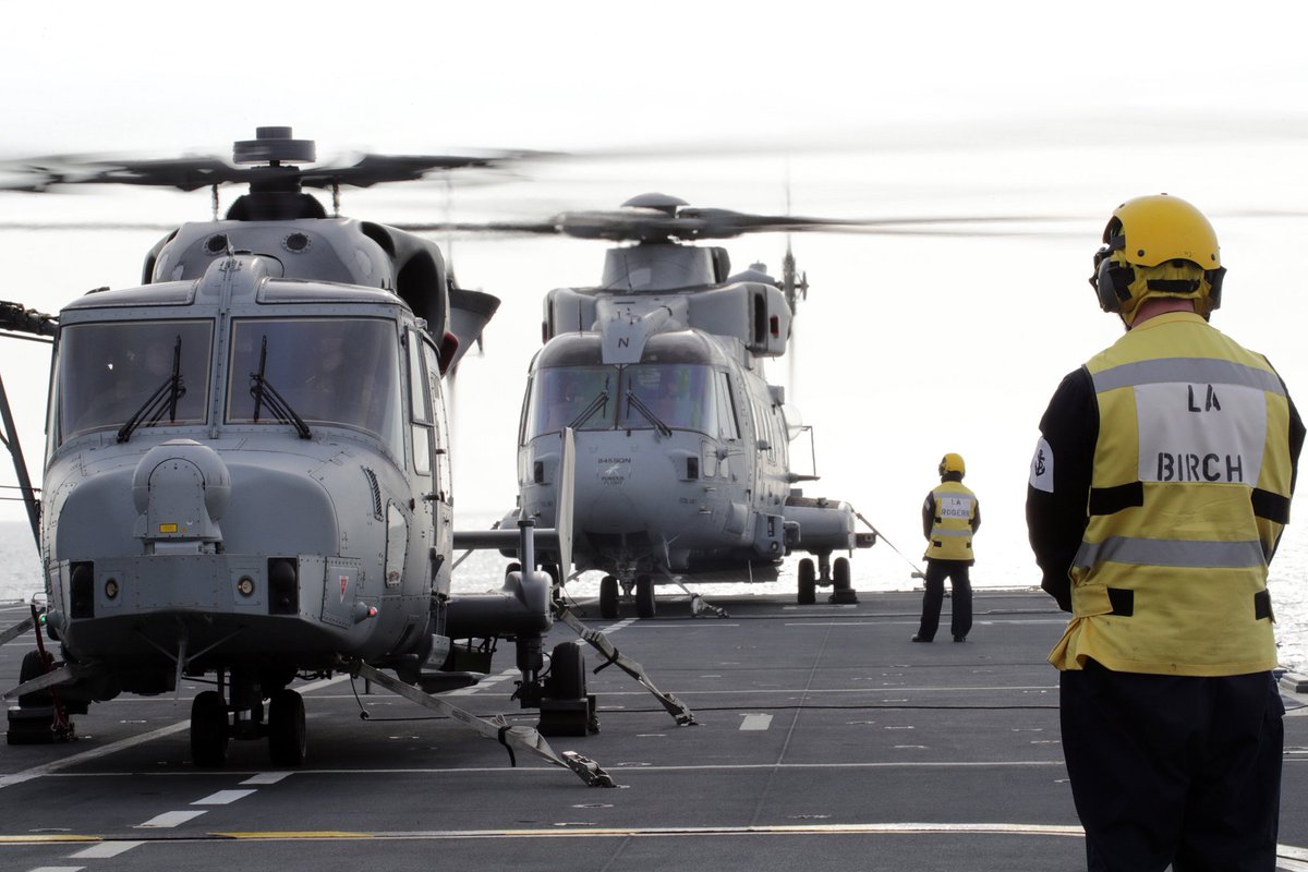845NAS's tweet photo. The engineers of 845 NAS, working together night and day with handlers of 1700 NAS on board @RFAArgus, are absolutely critical to successful @ComdAmphibTG operations.
We wouldn't go anywhere without them.
#engineering #STEM #FlyNavy #JEF https://t.co/xls4mszXfP