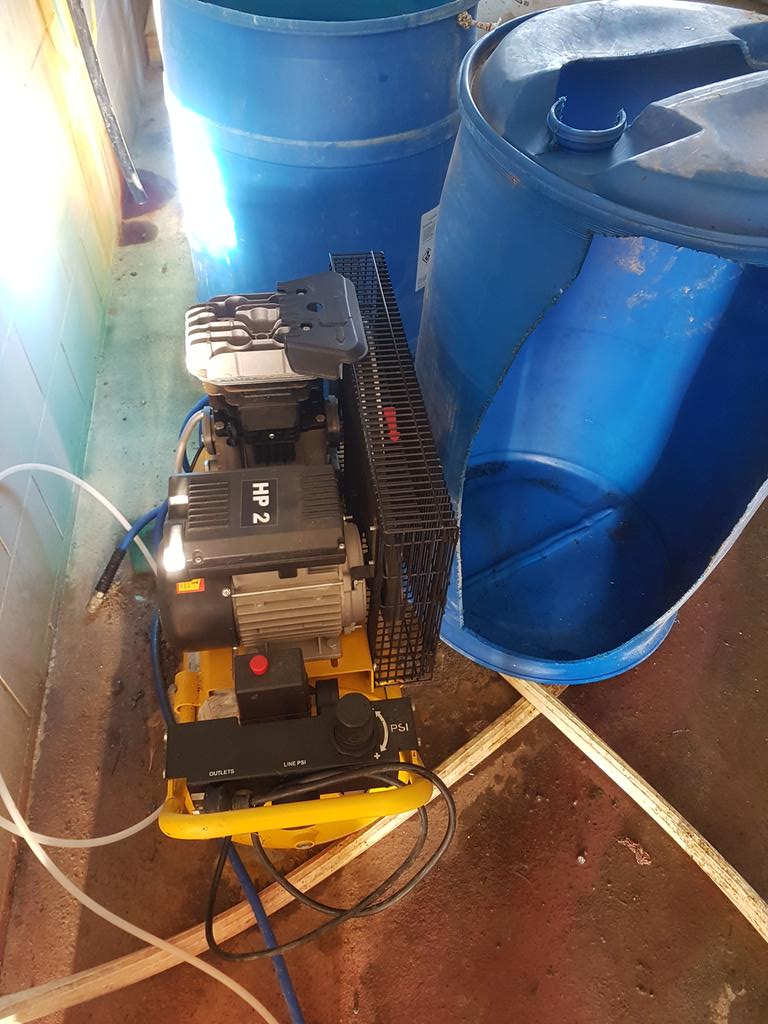 mavorafarms's tweet photo. 3 season's it's been under blue drum in corrosive environment looking as good as new😁👍#winterising https://t.co/HhZuLoS1mQ