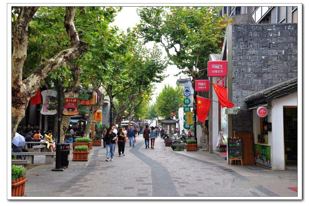loveaupair's tweet photo. Family form Hangzhou China with a primary school son and a kindergarten daughter is in need of Aupair who speak fluent English, age 17-29, can come in June and stay 6-12 months with them.
They need Aupair to accompany their kids and help them with English. 
#AuPair  #culture https://t.co/QFJdHvCNJE