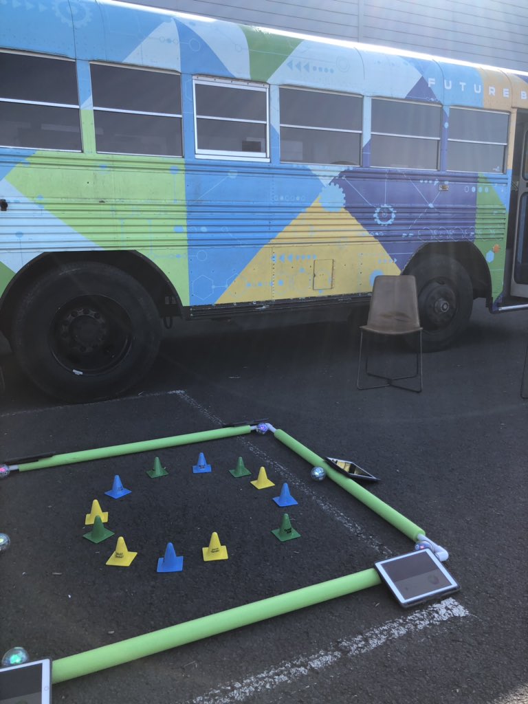 Carrie Kunert tweet media