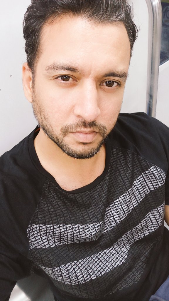 ajitachut's tweet photo. Just A Clik...  
#director #ajitdevle #marathi #films #Metro #travling https://t.co/opVKTJb7E3