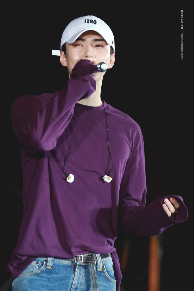 heartsharpsuho's tweet photo. 포도후니 기운 받아서 오늘 포도알 길만 걷고 싶다ㅠㅠ https://t.co/YodsXoDkQR