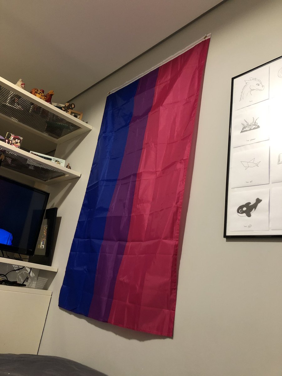 zero_vixen's tweet photo. #LGBTtogether #PrideMonth #Bisexual it’s not a phase and I’m not confused! I like men and women and I’m worth it! https://t.co/LynojHAkLe