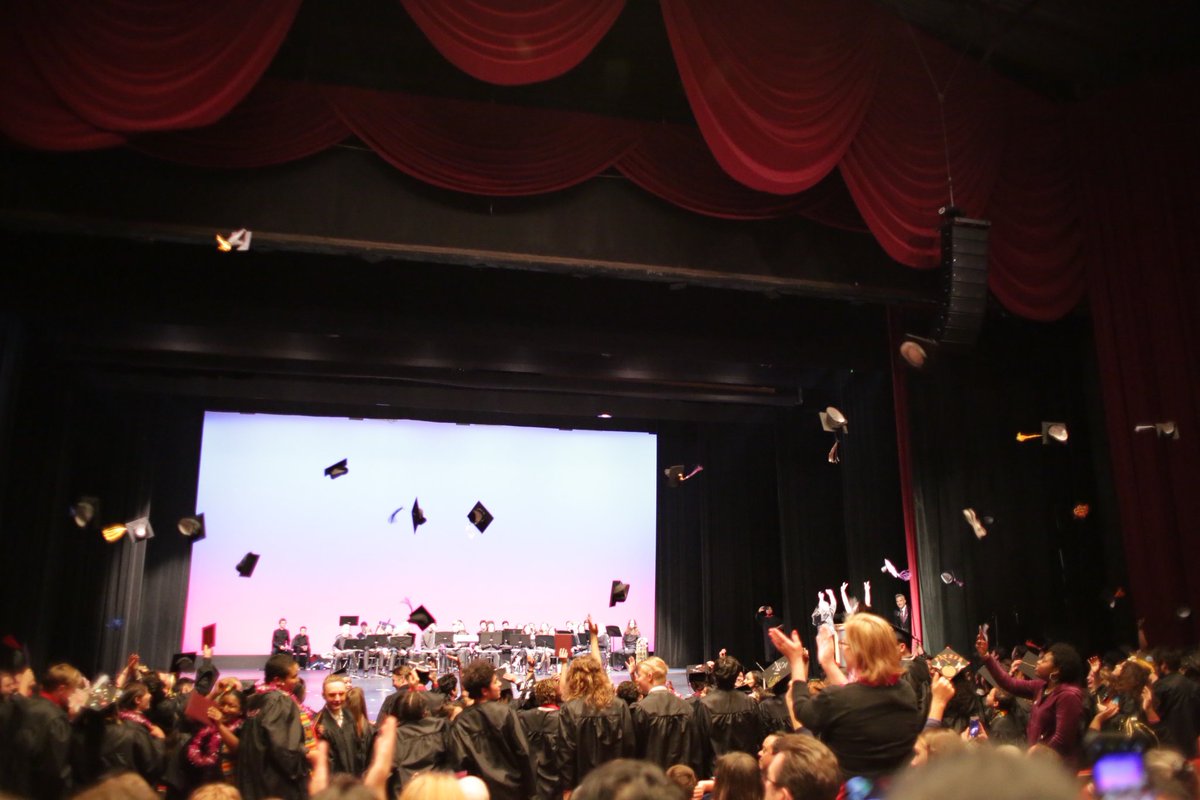 asawaSOTAptsa's tweet photo. Congratulations to the Class of 2019!  Such a wonderful ceremony at the Palace of Fine Arts today. More photos coming soon!  In the mean time,  we would like to wish you all the best on your next adventures. https://t.co/KLwmXEqwR0