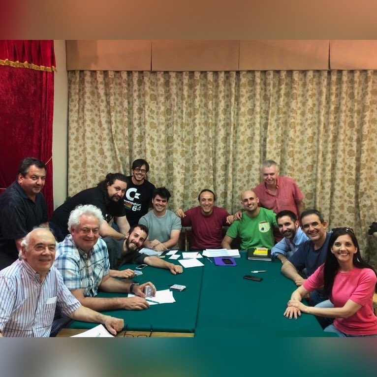 Con 12 magníficos profesores de La Gran Escuela de Magia “Ana Tamariz”, algunos llevamos 31 años juntos, desde 1988