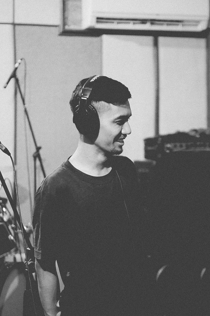 bramwisnubroto's tweet photo. Recording session @drown_sda feat @LK_PAINTWORK 

@PanduSandhya 🖤🖤🖤 https://t.co/gRnOHnCbXZ