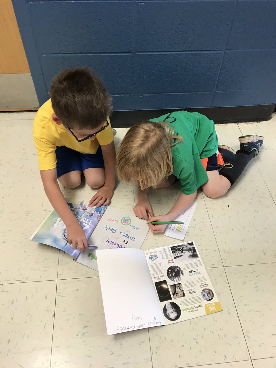 dclingingsmith1's tweet image. Yearbook signing and the “best STAR party ever”!! It was a good day at the View!! #yearbooksigning #starpartysuccess #starbehavior #bestyearyet #enjoytheview #fabulousfirsties @VV_Voyagers