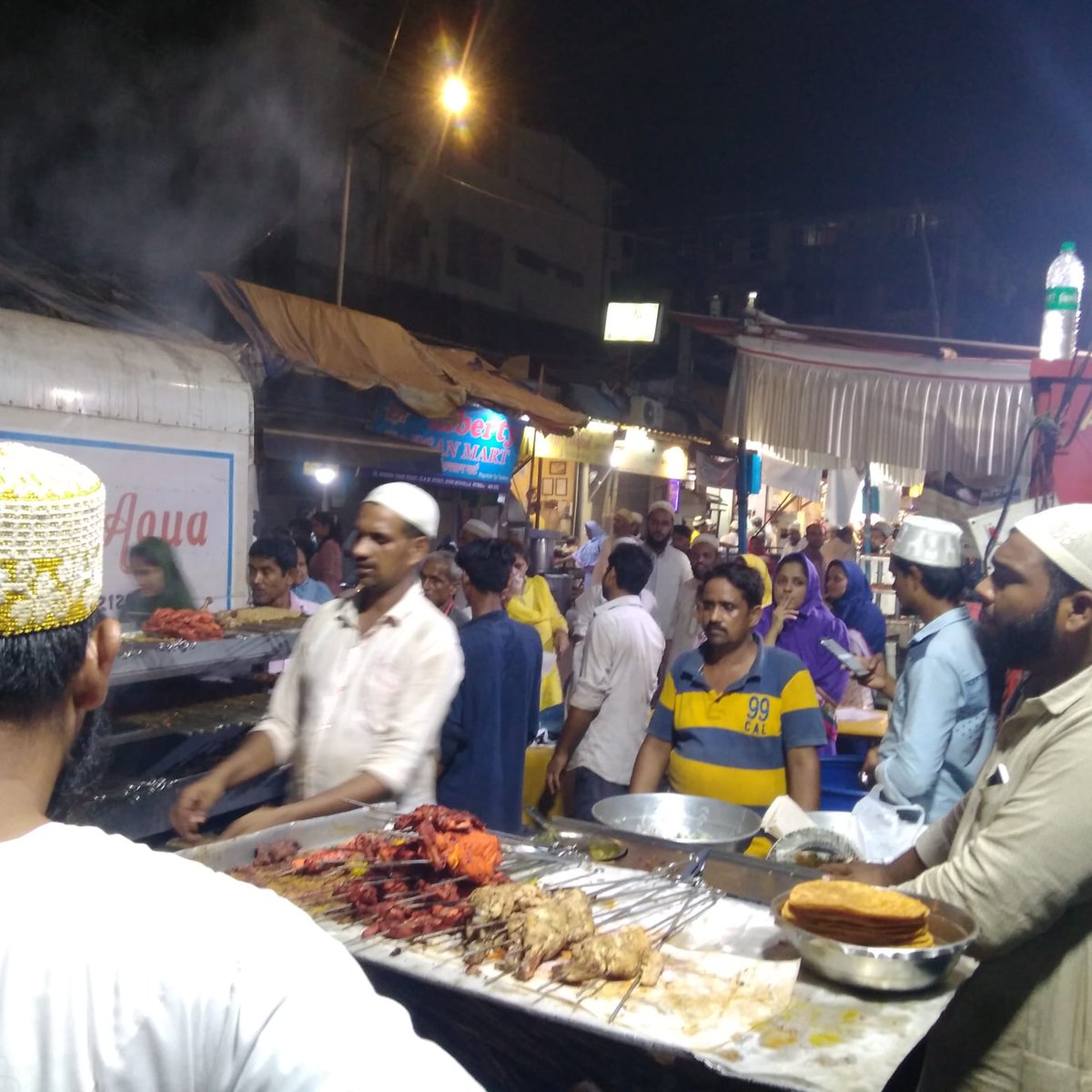 DekelAyelet's tweet photo. The colorful of #Muhammadaliroad in #Mumbai, enjoying a uniqe & authentic #Iftardinner with my #Muslim friends.
#RamadanKareem https://t.co/qjO6Qq3nf6