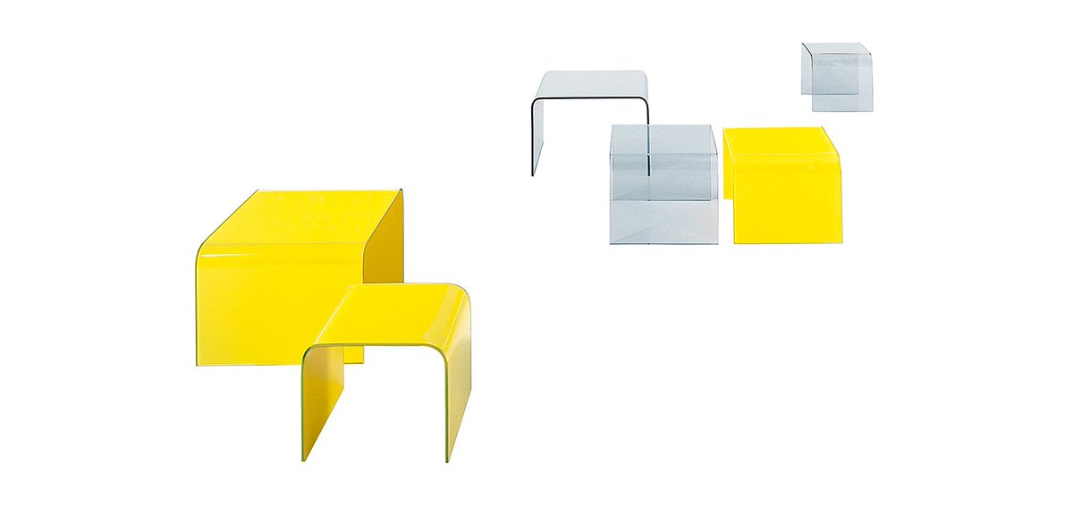 Zuhausesein's tweet image. "Nurglas" by #Draenert is a real  #designclassics. The curved glass side table is also available painted, single or as a set. Due to the different sizes, the #sidetable is also suitable for small appartments.