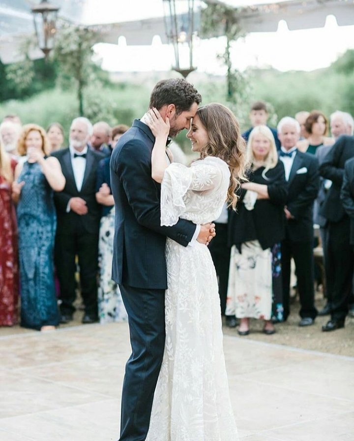 Beltane39226962's tweet image. ❤️🖤❤️Daily Tom Ellis greeting❤️🖤❤️
Good morning Lucifam! ☀️ I hope you had a good night. Now they're married. They're so cute. I wish them all the best and a wonderful long and happy life together. 💕 Have a wonderful day. 😘
#HotFruitIceLickers #RenewLuciferForSeason5