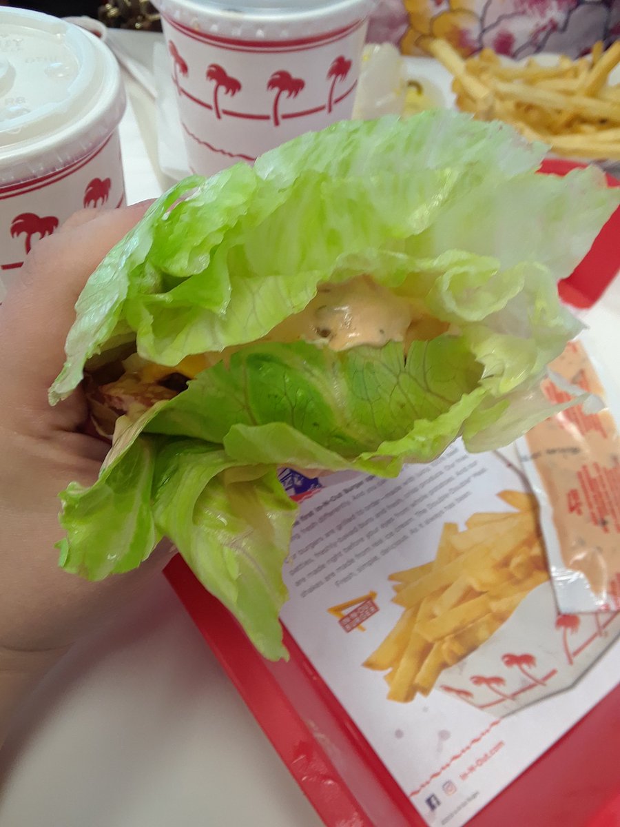 spooky_mcghee's tweet photo. No excuse to eat something healthy even if you are in your favorite burger joint #innoutburger #proteinburger #yummy #burgers #keto #healthyeating #yogagirl #beatingpcos #pcosawareness https://t.co/nLBmf3CGgo