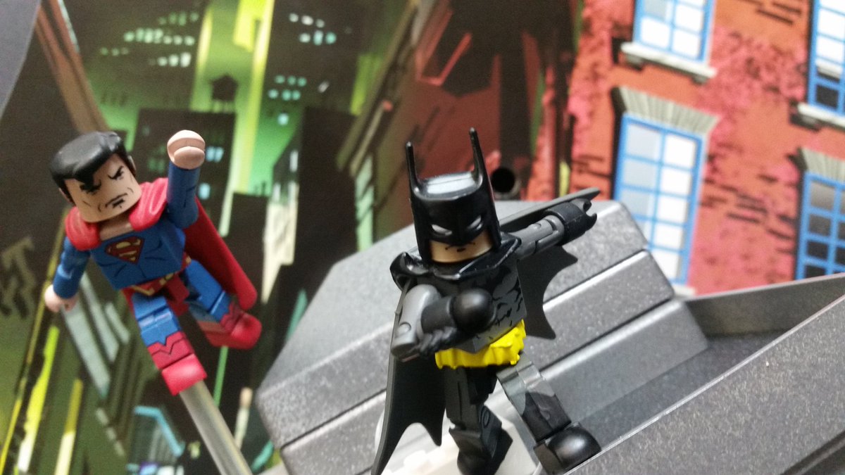 SceneBattle's tweet photo. #DC #Batman #superman #minifig #customminifigs #diorama #Battlescene https://t.co/HlwloPcZ5p