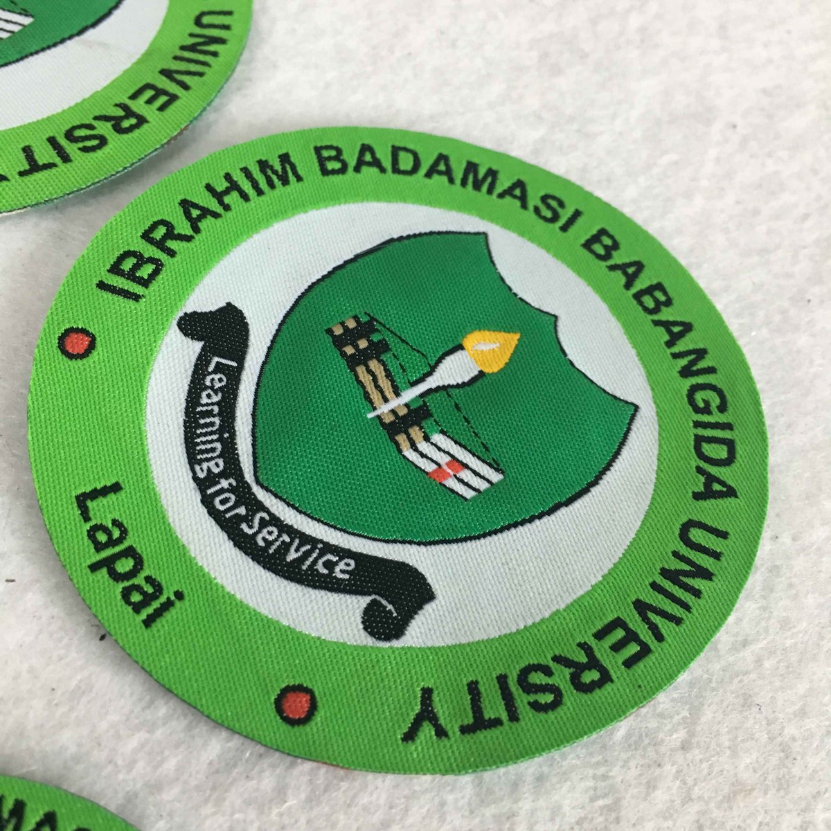 XinchengJeans's tweet image. The first exposure of Green Merrow Border Private Design clear brand woven label for school uniform. Dose it impress you? xc-jeans.com/green-merrow-b… #3dpatch #Customirononpatches #Customprintedhangtags