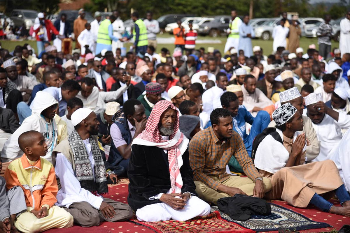 Defiant Muslims flock mosques to mark Idd-ul-Fitr against 