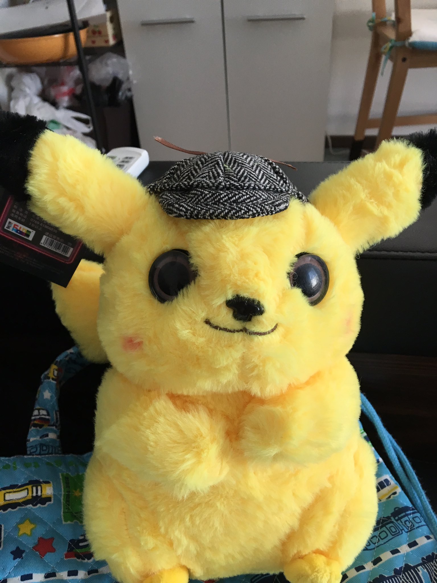 あーにゃのふわふわ工房 ぬいぐるみの話だからこっちにも載せておこう 昨日中国から届いた名探偵ピカチュウぬいぐるみ めちゃめちゃニセモノだったんだけど全力で整形したらこんなに可愛くなった ニードルで形を整え 目にトップコートを塗り 鼻に植毛 あーにゃのふわふわ工房 ぬいぐるみの話だからこっちにも載せておこう 昨日中国から届いた名探偵ピカチュウぬいぐるみ めちゃめちゃニセモノだったんだけど全力で整形したらこんなに可愛くなった ニードルで形を整え 目にトップコートを塗り 鼻に植毛