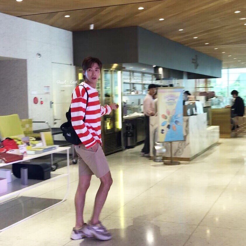 PEARLEASThk's tweet photo. 偶遇回公司的允浩
Today’s Yunho😍

Don’t forget to support Yunho’s first Solo Mini album👉🏻 [True Colors]👈🏻

#東方神起 #TVXQ #동방신기 #tohoshinki #유노윤호 #ユンホ #uknow #truecolors https://t.co/FpO2DQ0lus