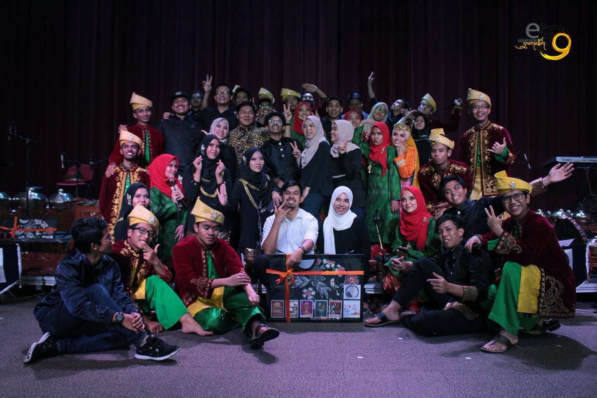 SanggarKirana's tweet photo. Miss your chance to attend the most eminence event of traditional music last year? Dont sweat it because finally Ensemble of Gamelan is back this year with much more excitement! Are you ready to see what they are going to bring to you this year?
#EOG19
#SanggarKirana https://t.co/HQJPn7WPKU