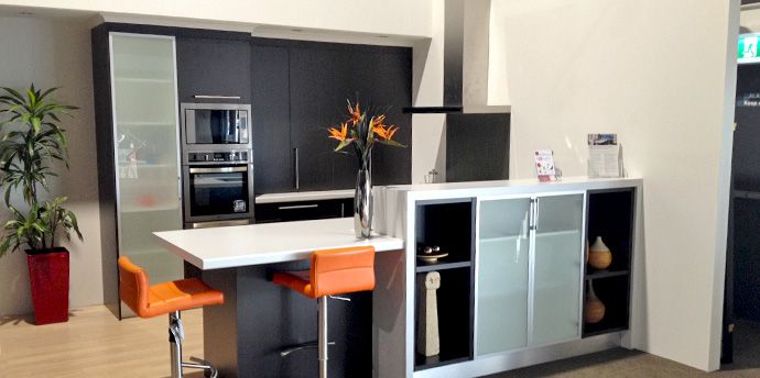 s_s_articles's tweet photo. How to Clean #Kitchen Counters | Keep Your Kitchen #Counter tops #Sparkling with These #Tips #StillsolutionArticles
https://t.co/OtJhKemAU2 https://t.co/eaOBD8TvDy