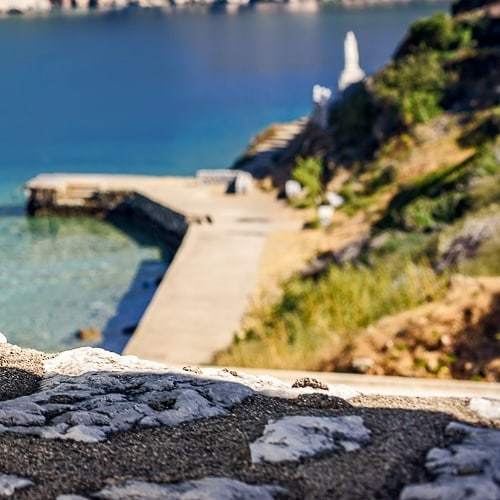 PortoKaleHotel's tweet photo. Porto Kale Guesthouse: Ideal for couples that travel and families that seek a tranquil vacation destination by the beach

Located at the picturesque Porto Kagio cove, nestled at the southern-most part of the #ManiPeninsula in the Peloponnese, Greece

At Porto Kale the auster… https://t.co/9tMIaAowAw