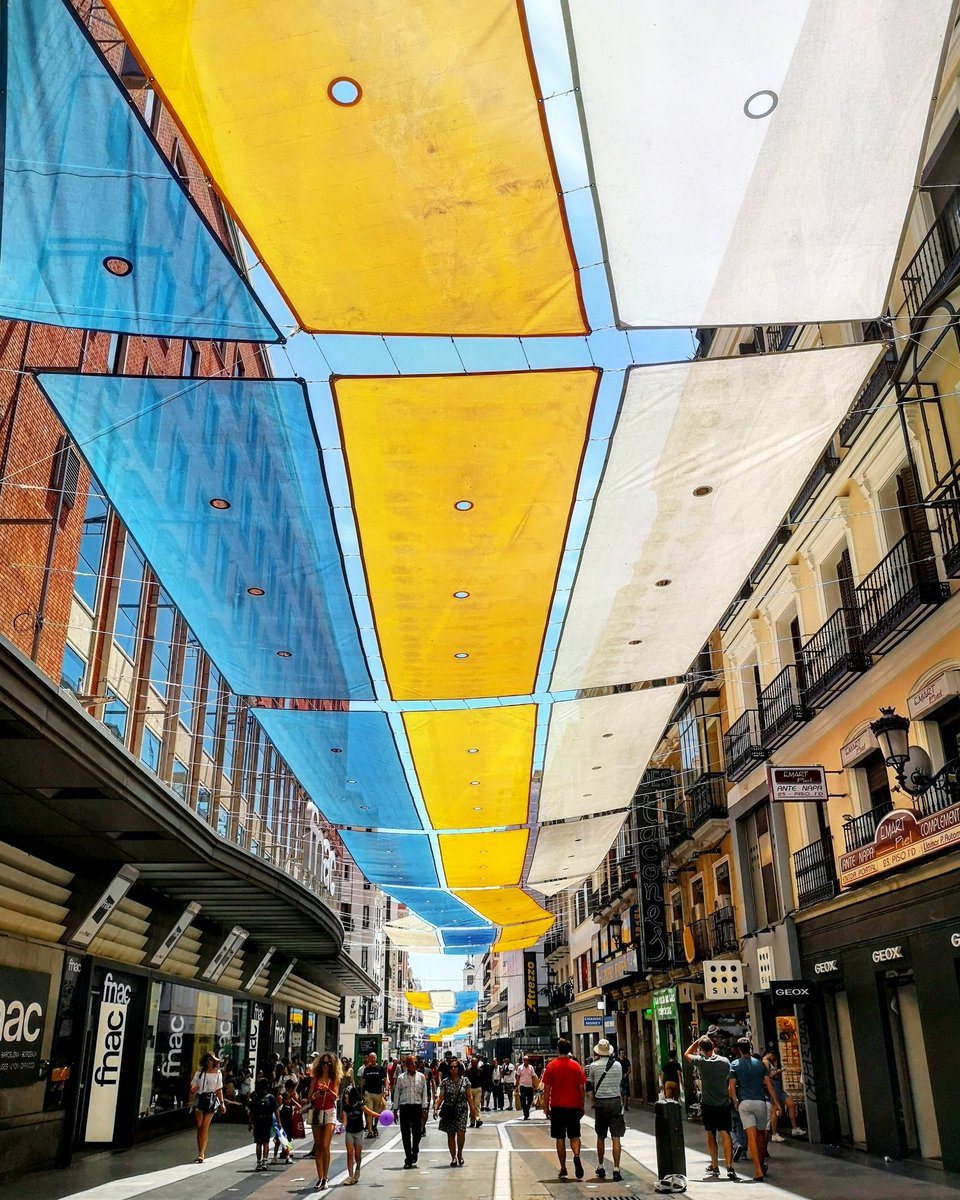 Precursor segundo Confundir SecretosdeMadrid ar Twitter: "Ya es verano en la Calle Preciados 😎 ¡Buenos  días! 👋 #madrid https://t.co/gFenReFxyG" / Twitter