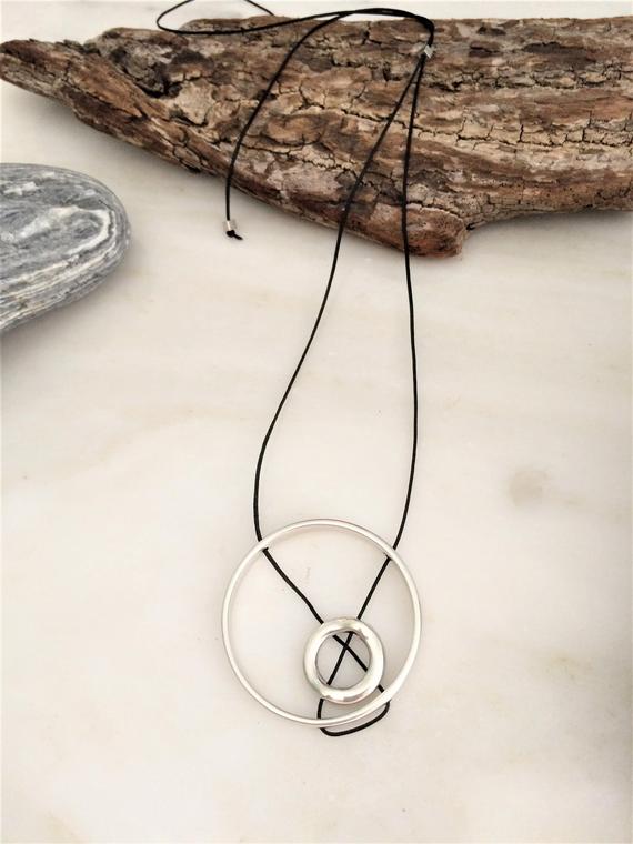 Silver cute circles minimal necklace, big small circles necklace, silver adjustable womens necklace, minimal circles necklace, geometric #SmallBigCircle #MinimalNecklace 
Buy here tinyurl.com/y25vzc94