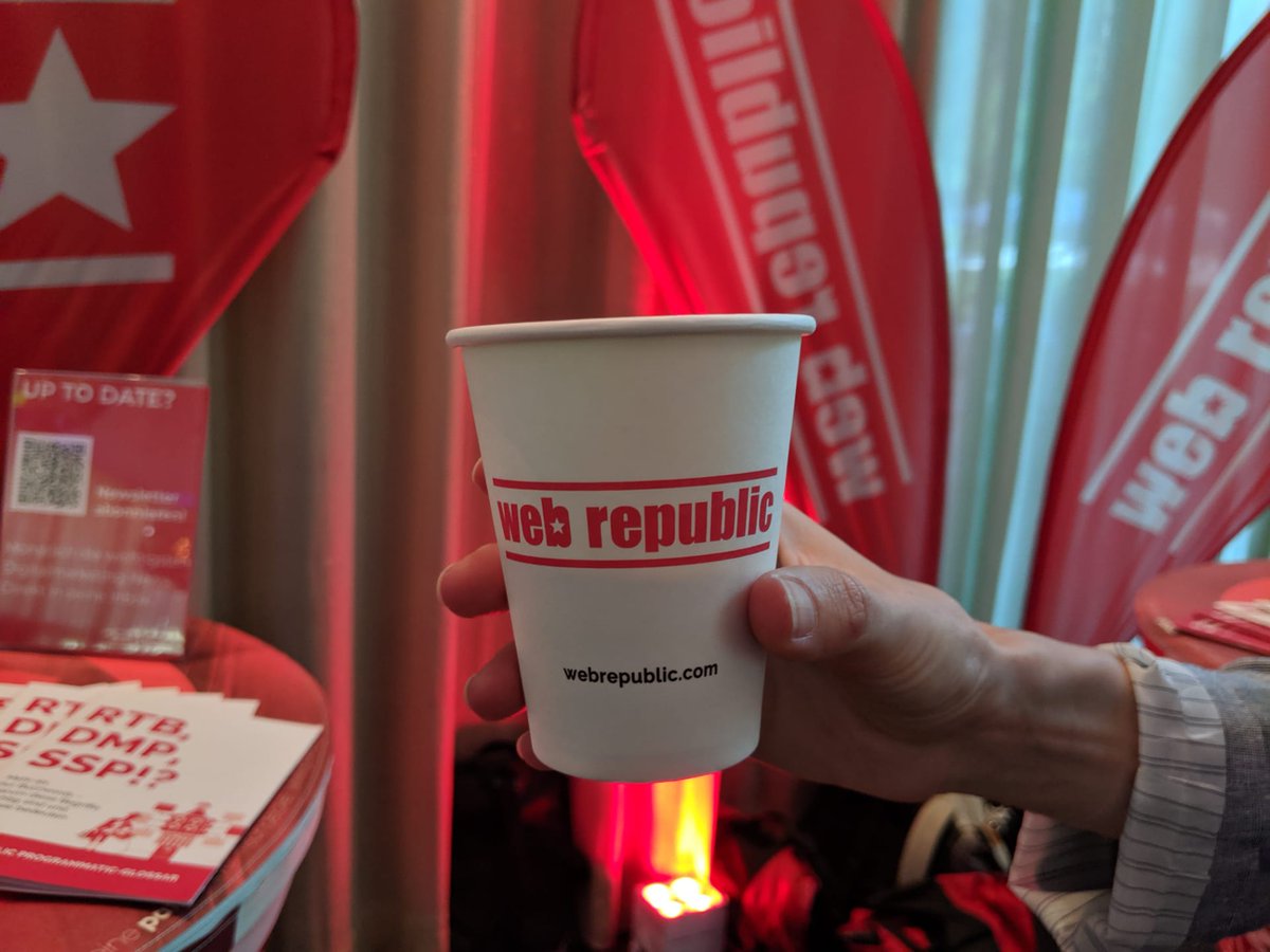 Wir freuen uns auf spannende Insights am #Markenkongress @esbnetzwerk. Mitgebracht haben wir frisch gerösteten Bio Brasil Kaffee der Rösterei Stoll ☕️ – zubereitet von zwei COFFEE-Baristas aus Zürich. 🙌 #coffee #takeabreak #connectingthedots