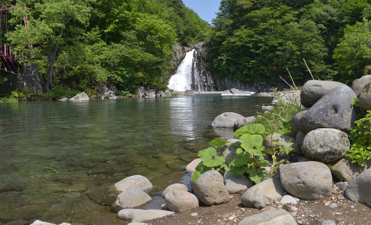 かみの 無料写真 素材 創作活動での加工や携帯の壁紙にどうぞ 撮影場所は 法体の滝 秋田県由利本荘市 です 涼しいので 避暑地に良いかなと思います フリー素材 写真素材 滝 山 川 イラスト デザイン 壁紙 自然 水面 T Co