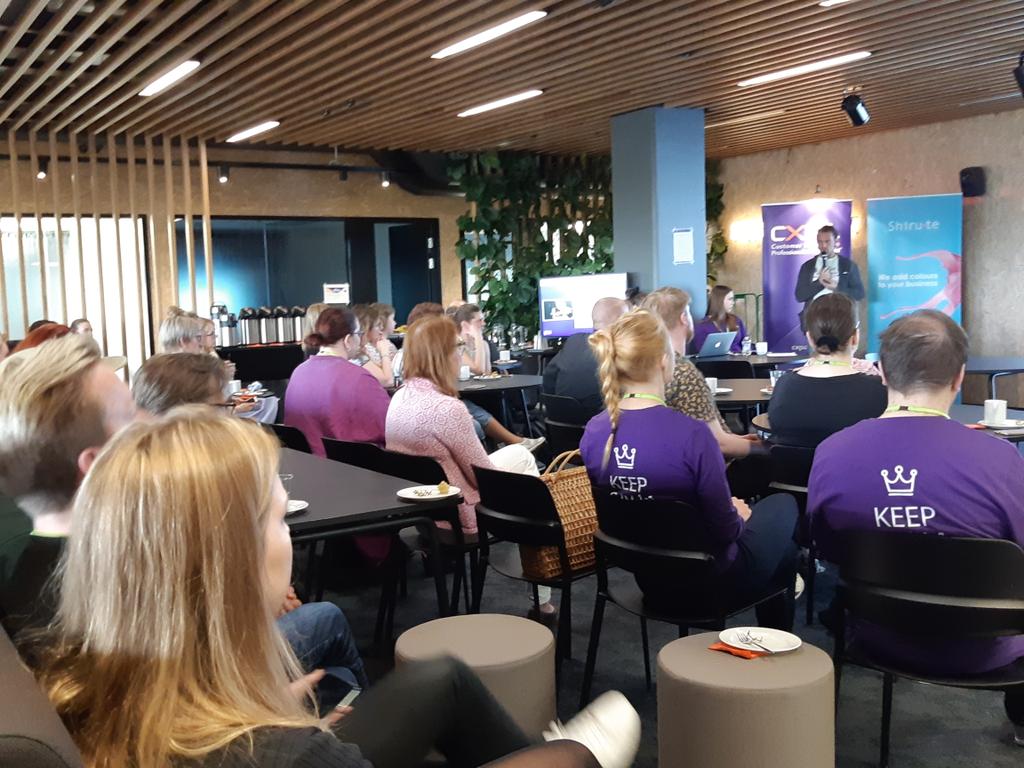 KatjaBackstrom's tweet image. Lähtölaskenta on alkanut ja hihat käännetty ylös. Tänään mietitään Aseman Lapset Ry:n kohtaamisia ja asiakaskokemusta @ElisaOyj #CXPAFinland #vastuullisuus #AsemanLapset