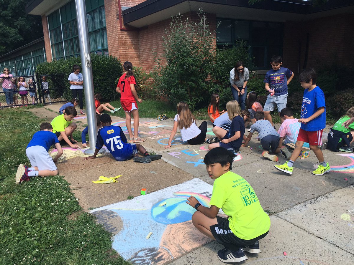 CarolinaMoon975's tweet photo. Thank you to Taylor 4th and 5th graders for beautifying our sidewalks with meaaages of “what Peace means to me” as part of Art in the Classroom &amp; Chalk4Peace event. #ztroar #chalk4peace https://t.co/DTAUanfVKh